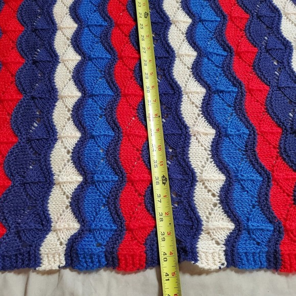 VINTAGE Blue Scalloped Handknit Afghan Crochet Blanket Throw HANDMADE Soft 36x40 - Picture 7 of 8